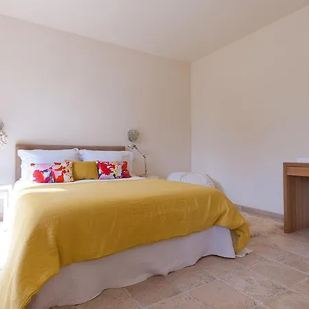 Porto-vecchio Sleeps 8 With Pool Air Con And Wifi