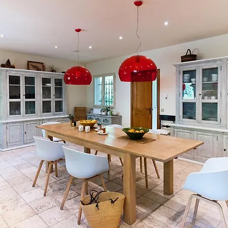 Porto-vecchio Sleeps 8 With Pool Air Con And Wifi Villa *