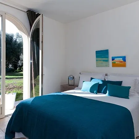 Villa Porto-vecchio Sleeps 8 With Pool Air Con And Wifi