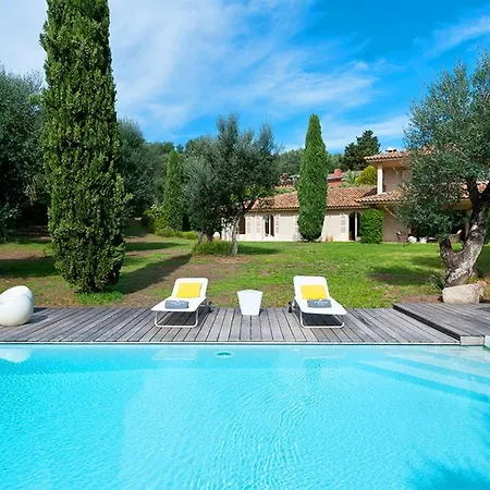 Porto-vecchio Sleeps 8 With Pool Air Con And Wifi Villa Porto Vecchio