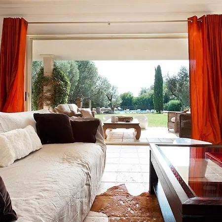 Porto-vecchio Sleeps 8 With Pool Air Con And Wifi *